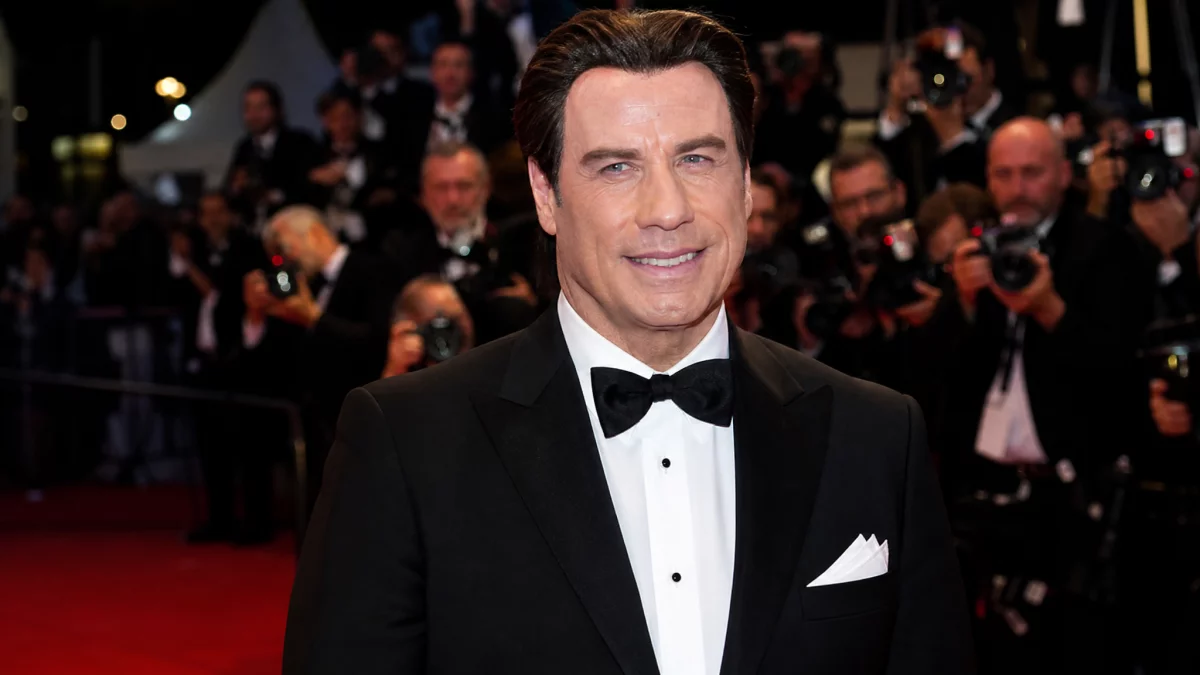 John Travolta à Cannes : ému aux larmes, l'icône de Grease et Pulp Fiction reçoit une Palme d'or d'honneur