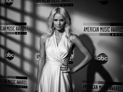 Lauren Bennett : la chanteuse de Party Rock Anthem est morte à 37 ans