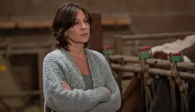 Mathilde Seigner brille dans un téléfilm sur fond de scandale agricole : entre réalité et fiction
